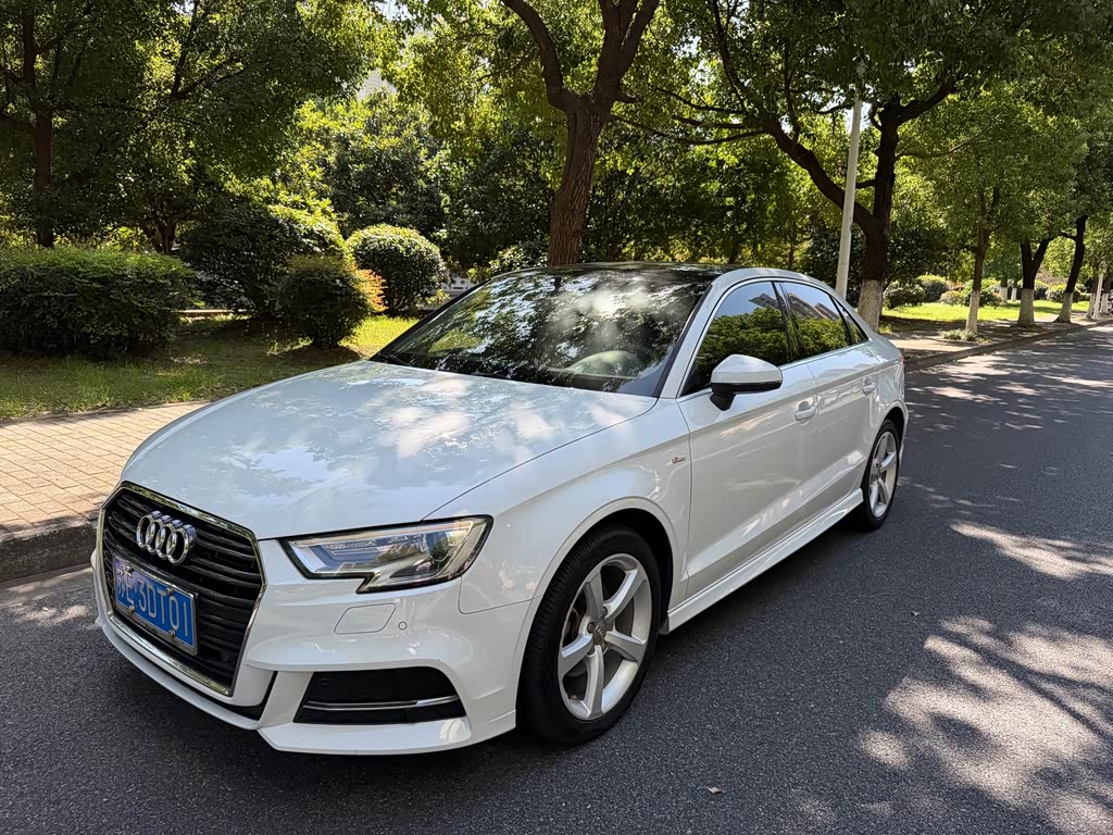 Audi A3 2017 Limousine 35 TFSI Fashion