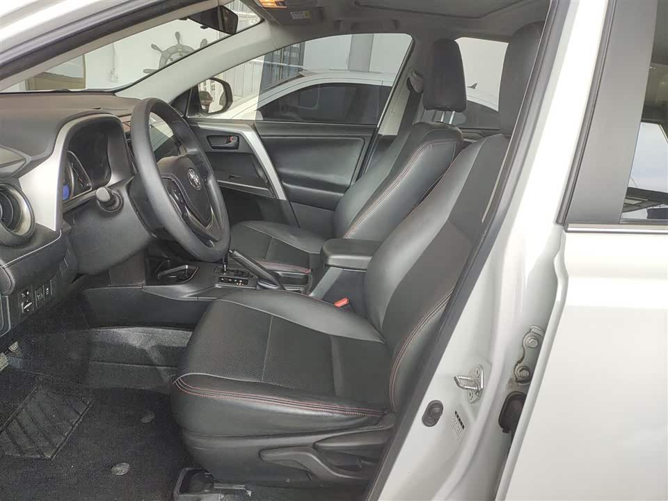 Toyota RAV4 Rongfang