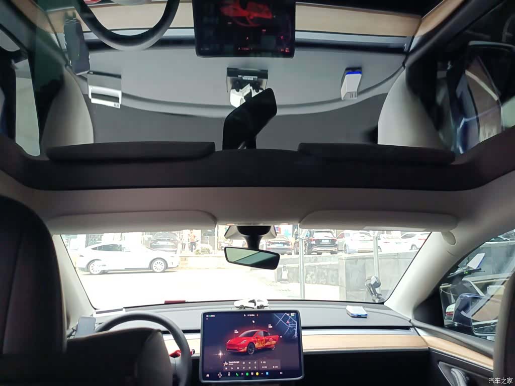 Tesla Model Y, 2022 14