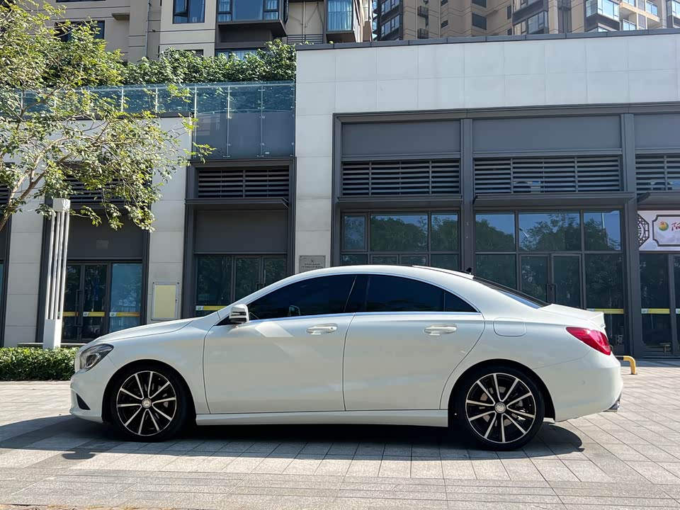 Mercedes-Benz CLA