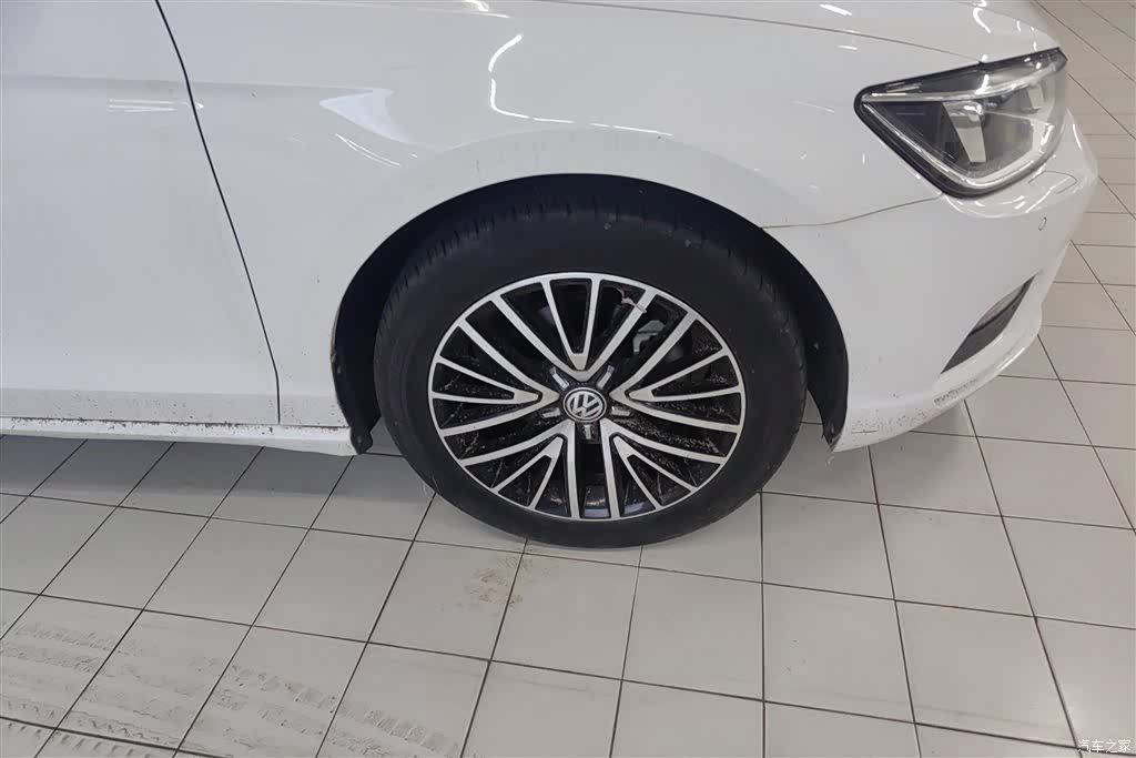 Volkswagen Lamando, 2017 6
