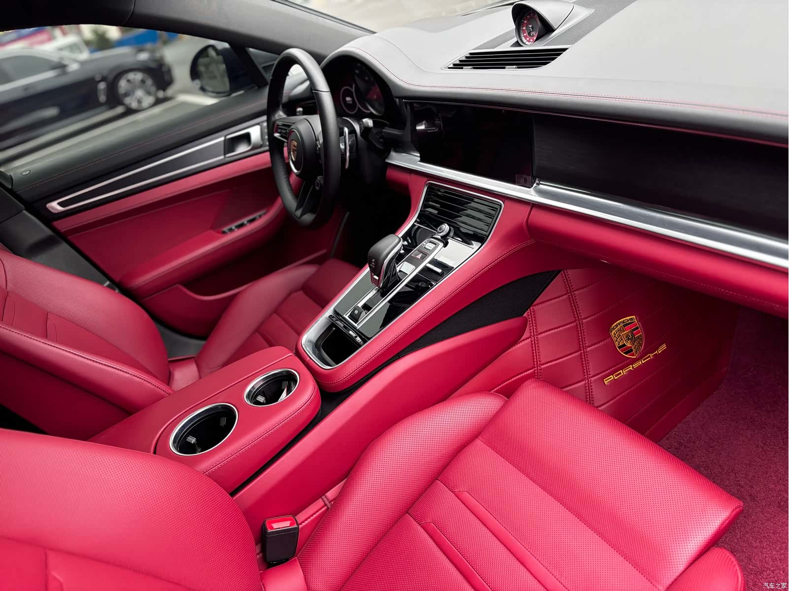 Porsche Panamera, 2022 11
