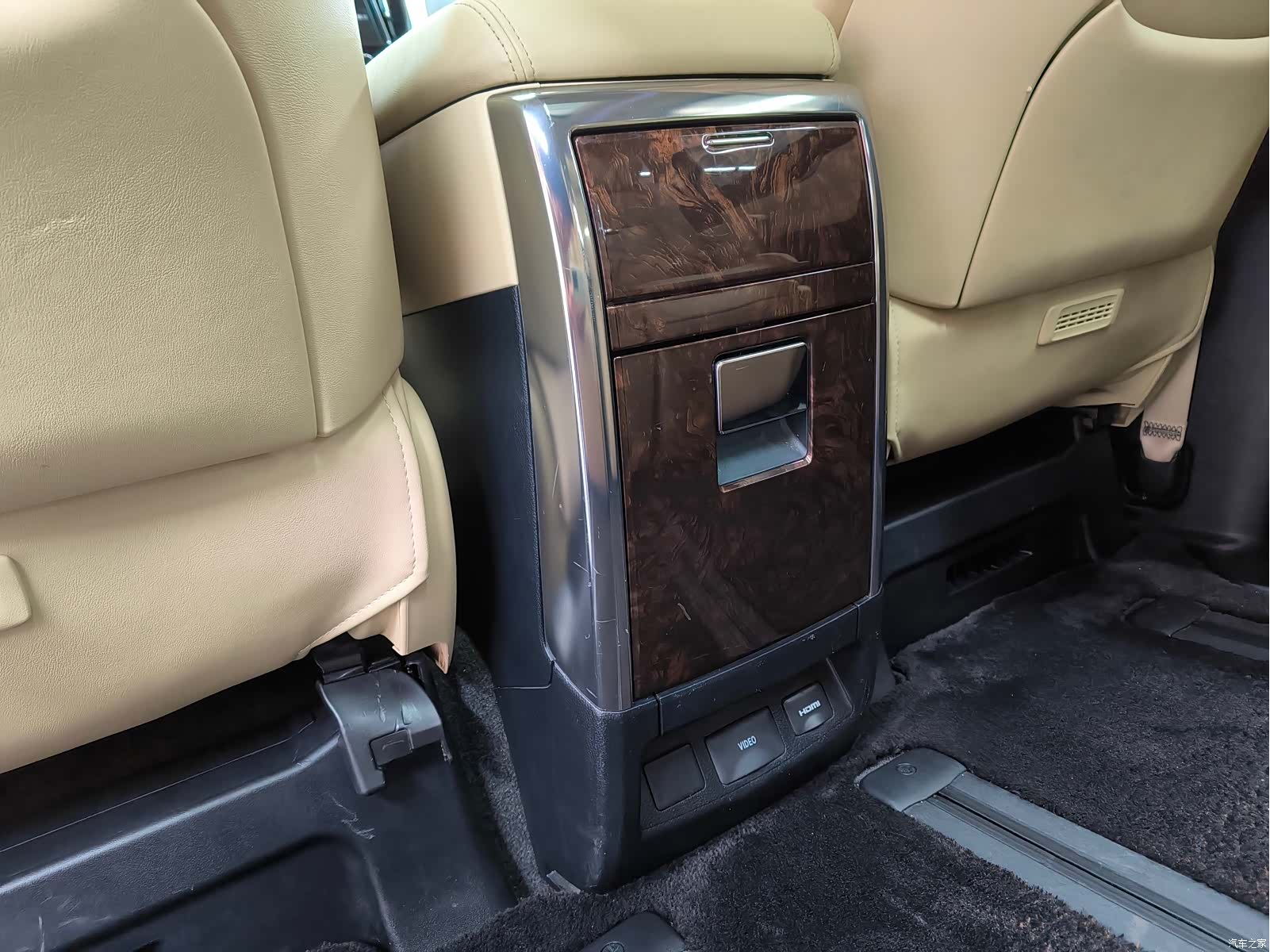 Toyota Alphard, 2020 29