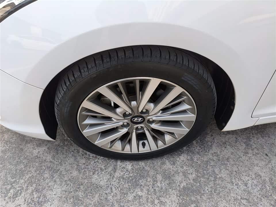 Hyundai Name picture