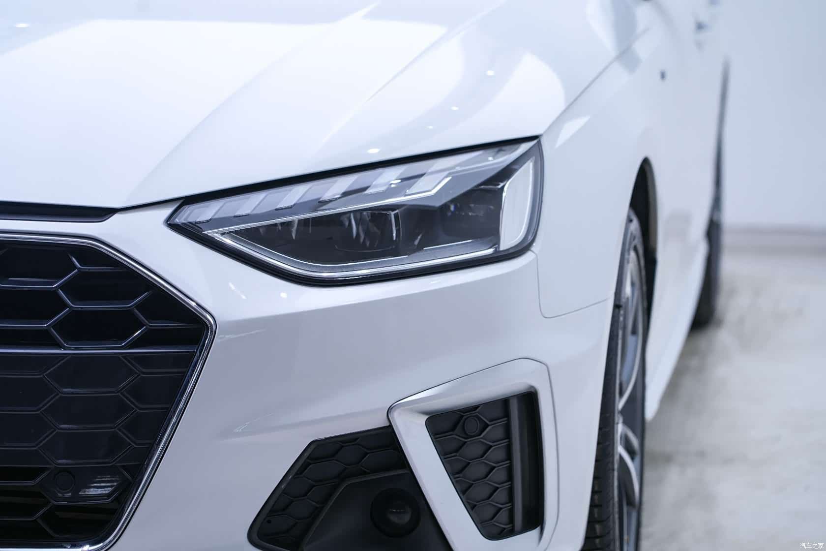 Audi A4L, 2022 8