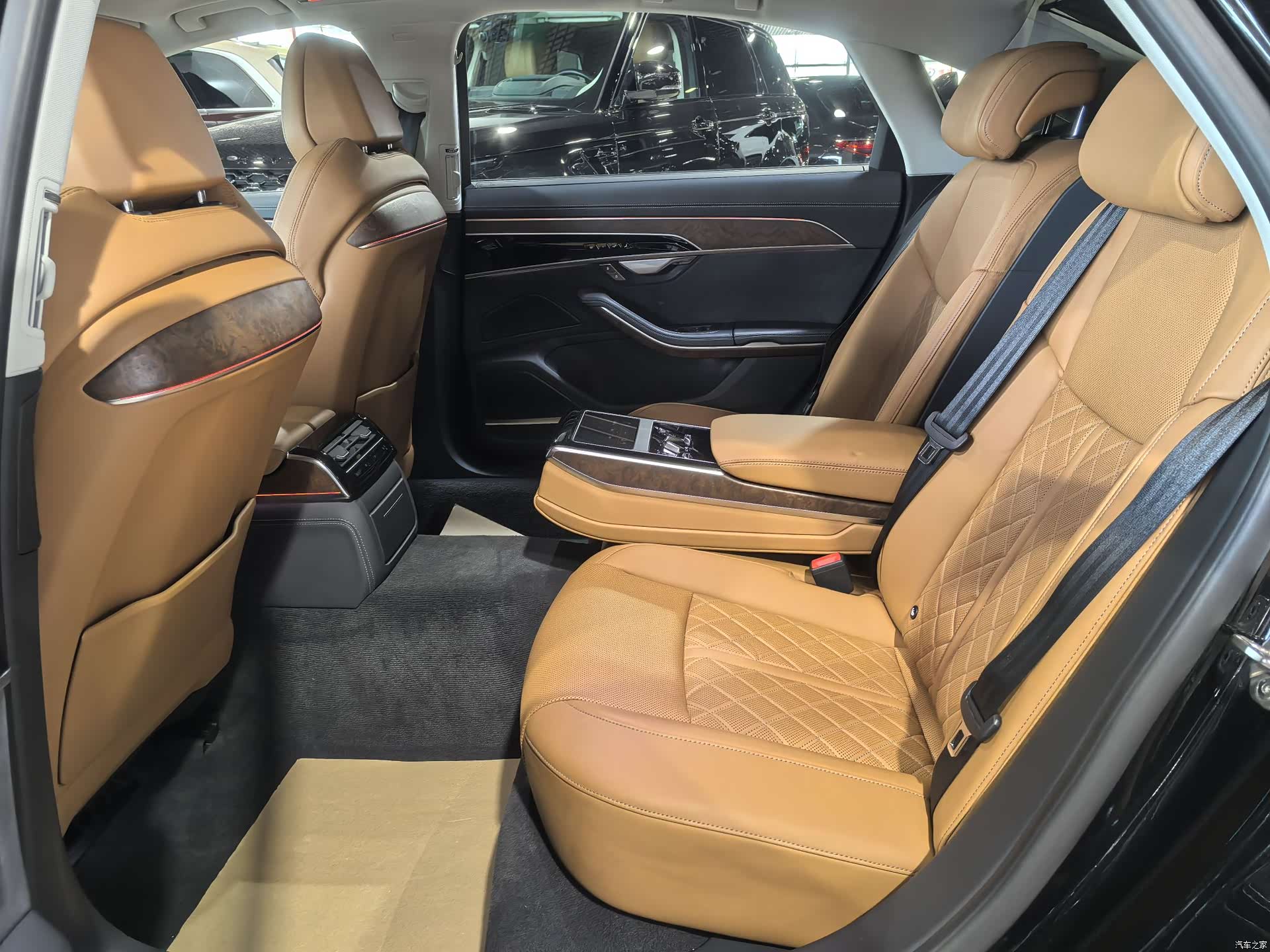 Audi A8L, 2023 15