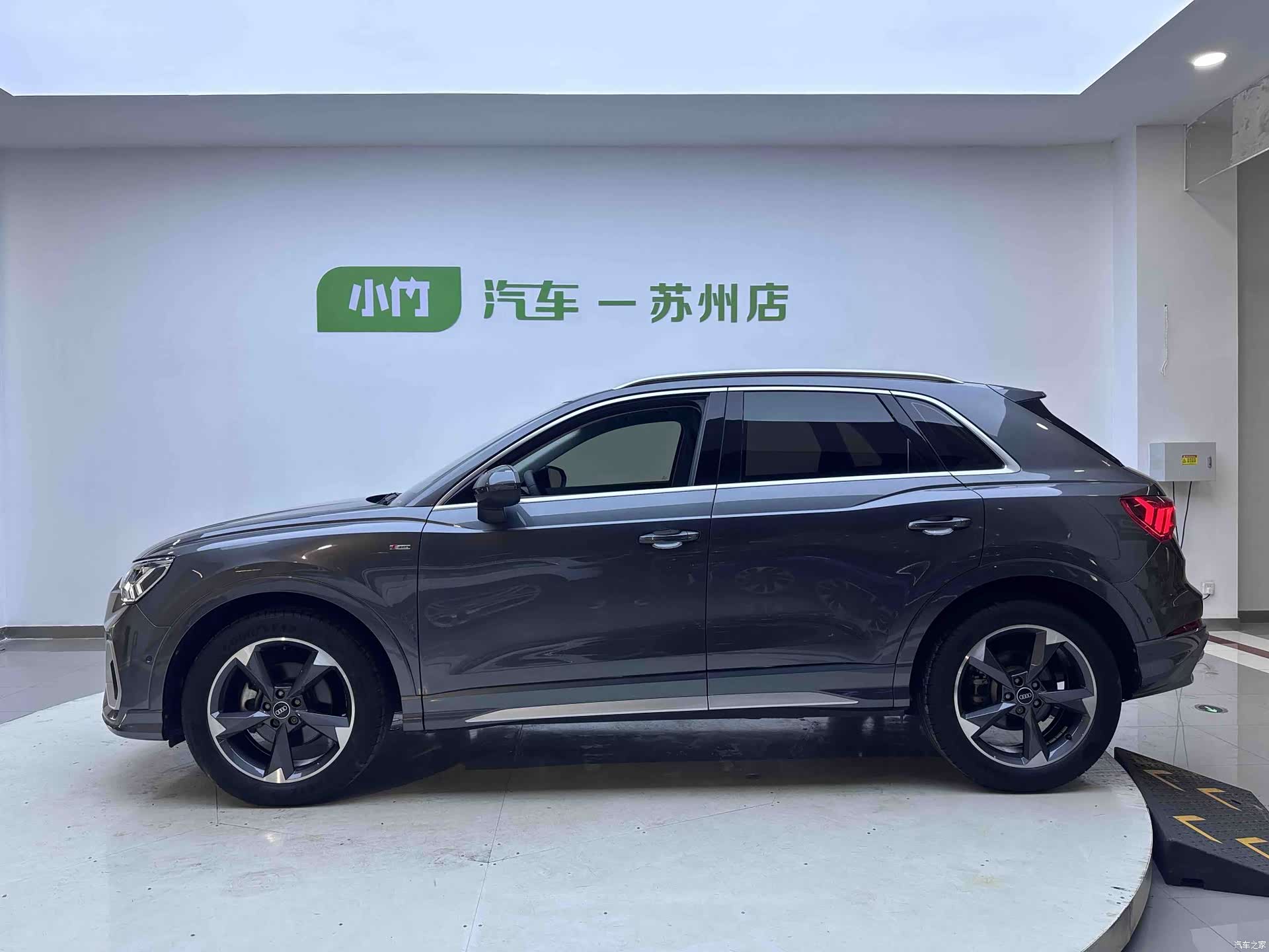 Audi Q3, 2022 все фото