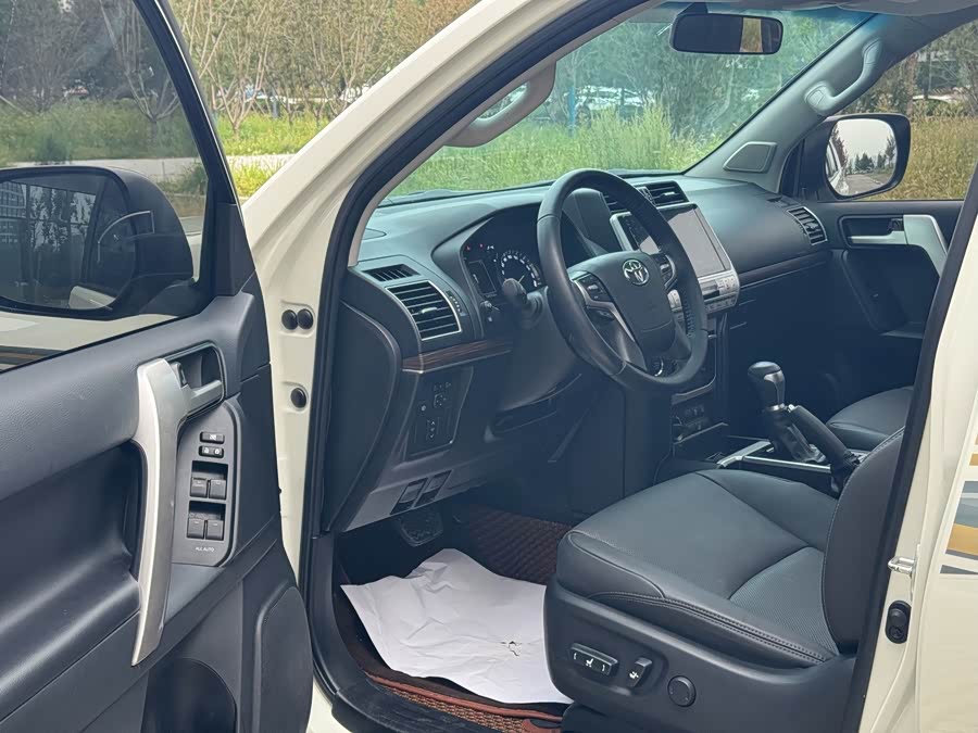 Toyota Prado 2020, фото 21