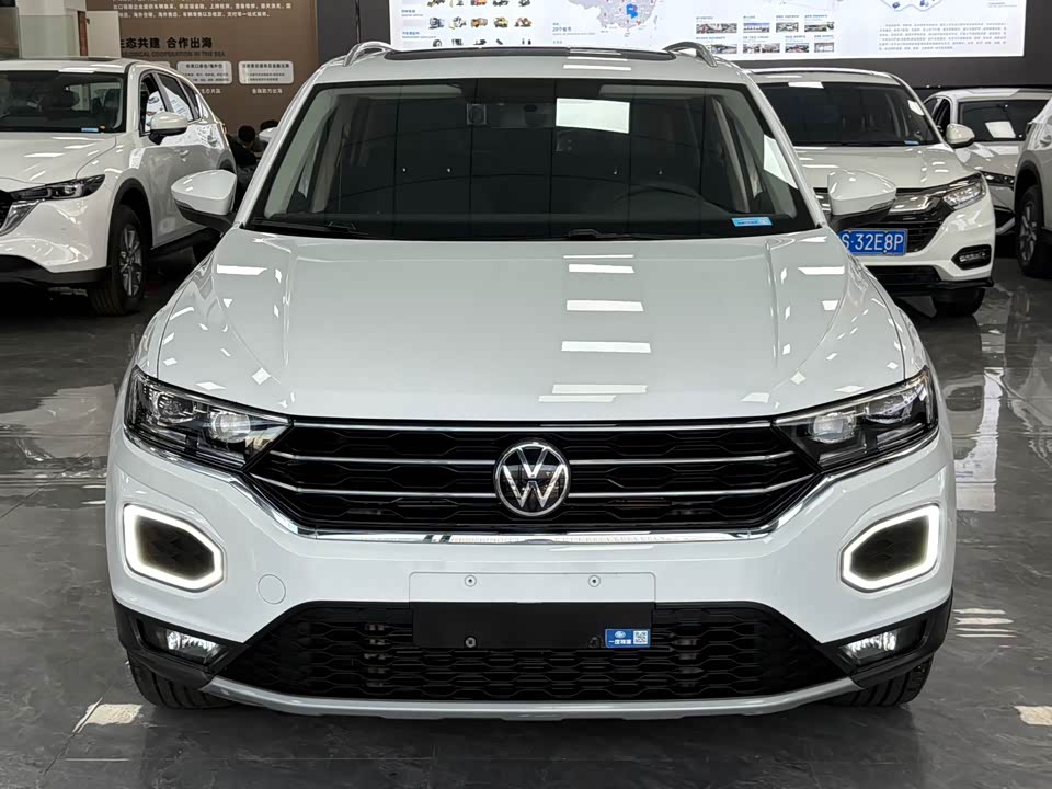 Volkswagen T-ROC exploring Songs