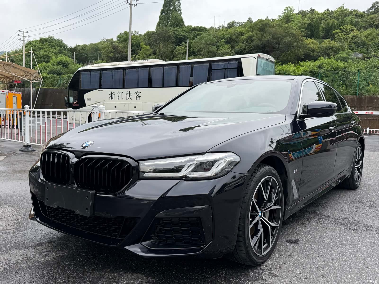 BMW 5 Series, 2022 1