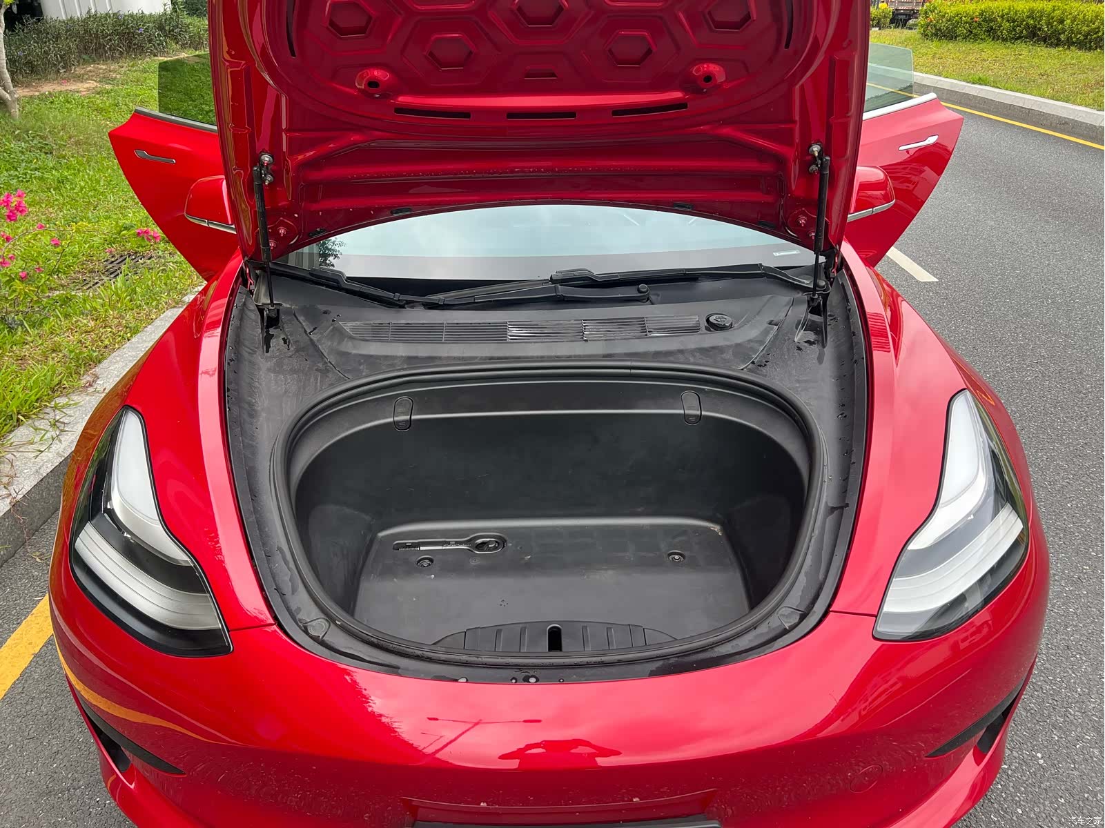 Tesla Model 3, 2020 14