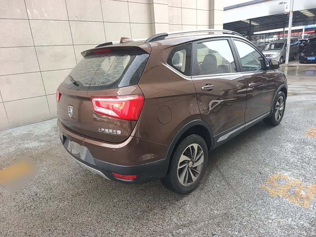 Wuling 560, 2016 7