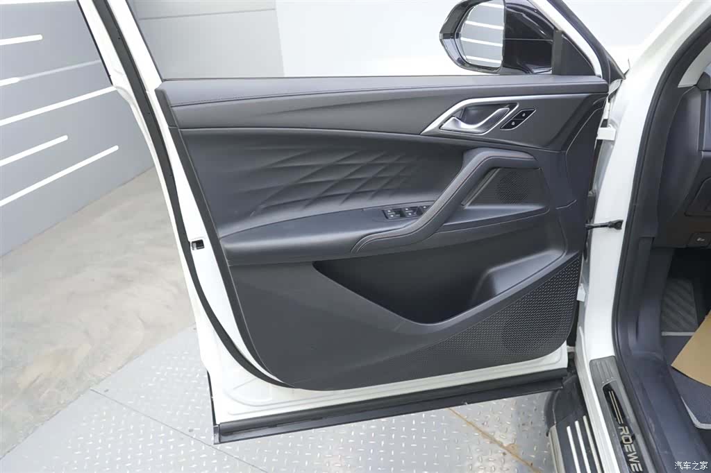 Roewe RX5, 2023 16