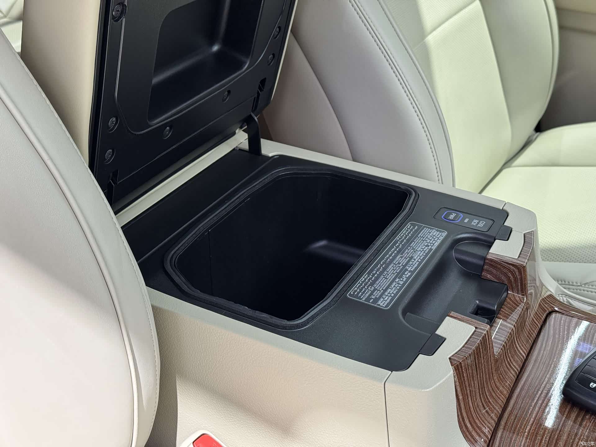 Toyota Land Cruiser, 2019 22