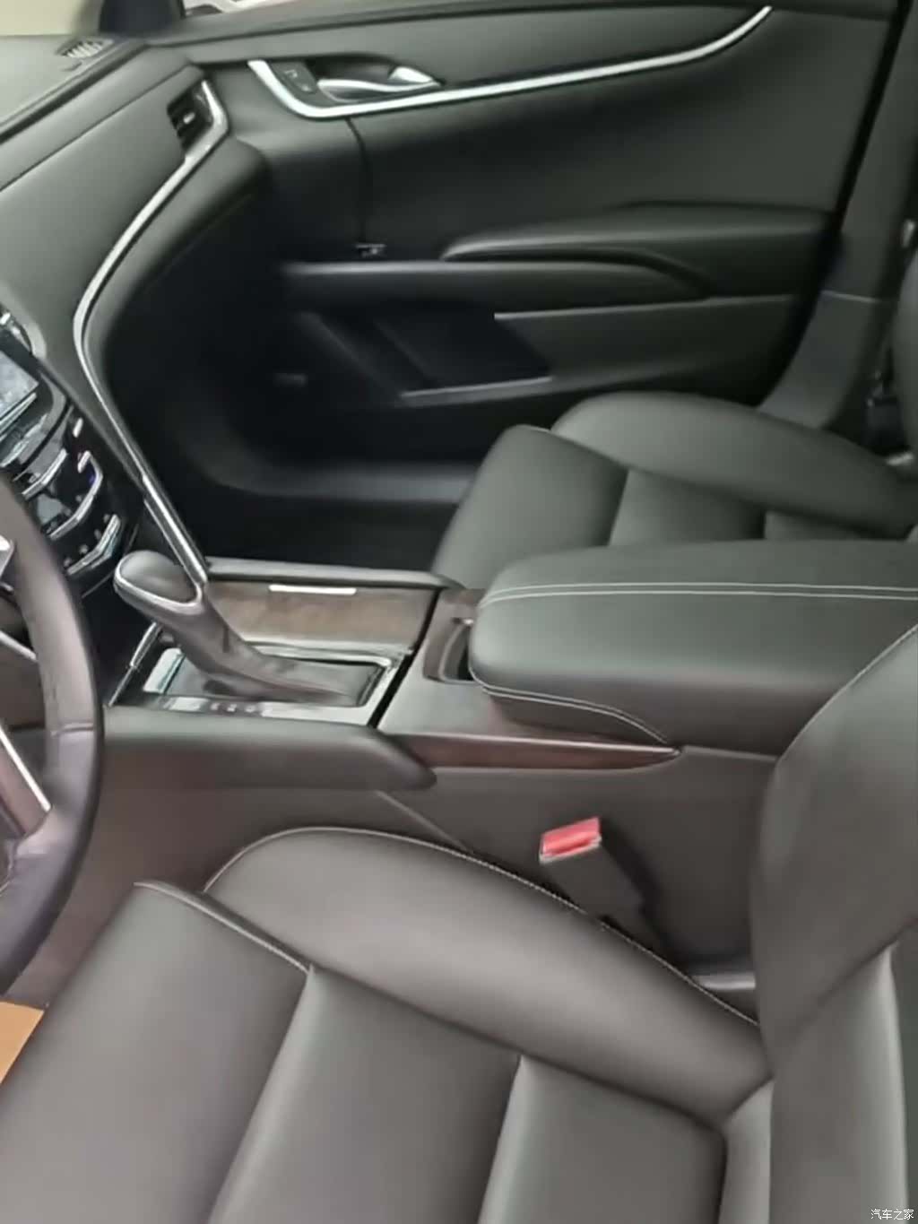 Cadillac XTS, 2019 14