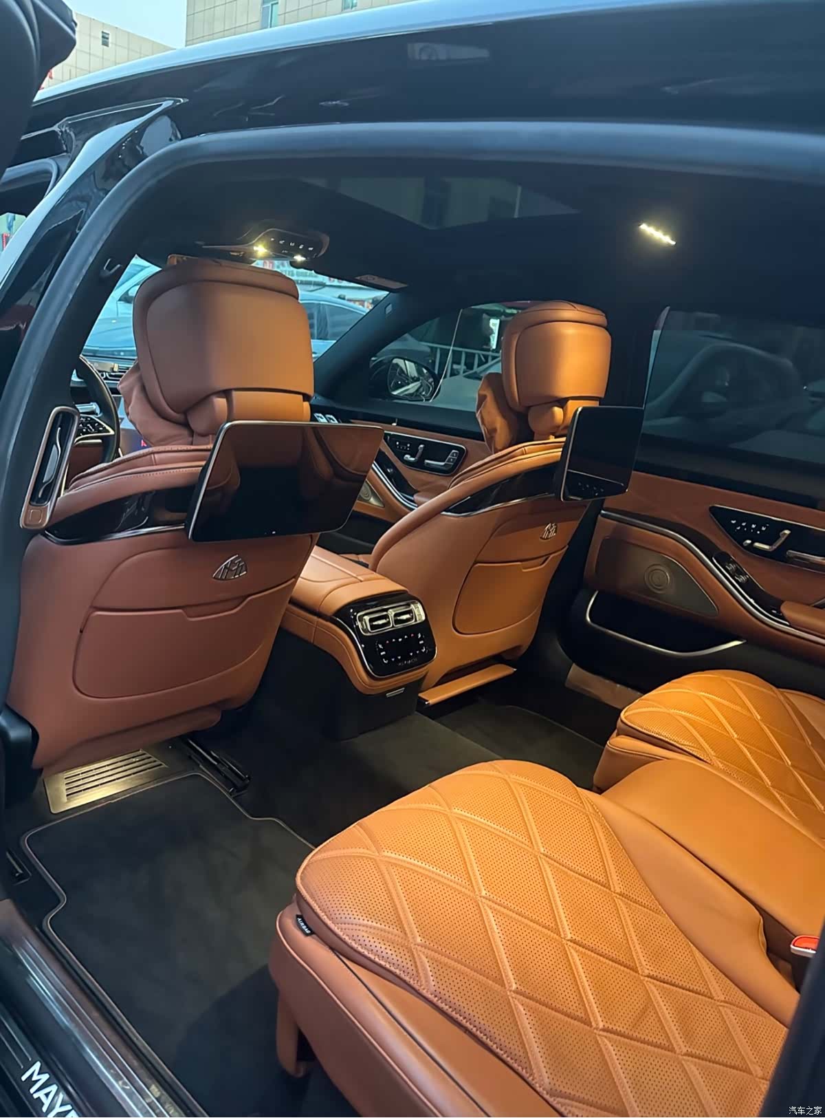 Maybach S-Class, 2021 все фото