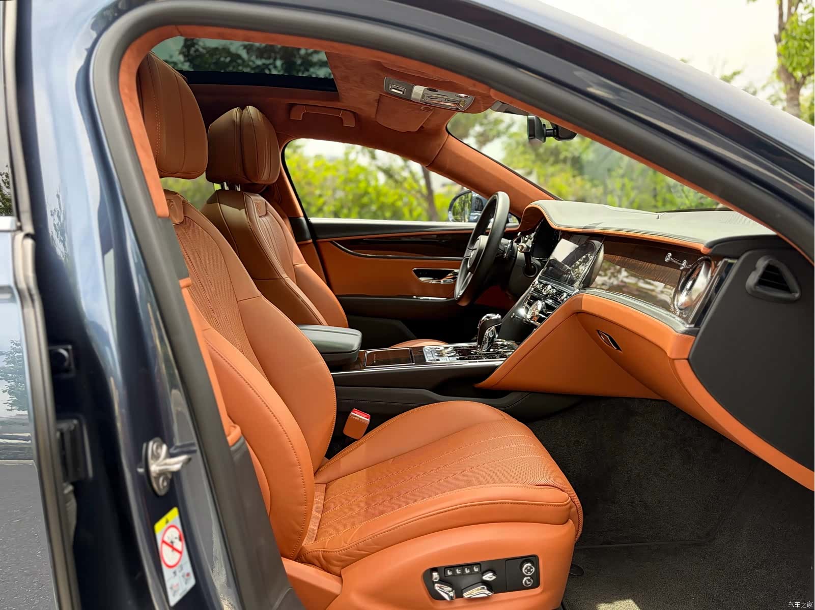 Bentley Flying Spur, 2021 16