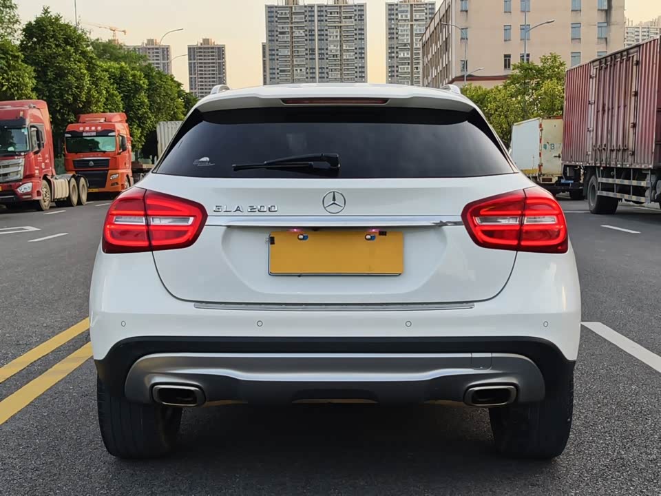Mercedes-Benz GLA