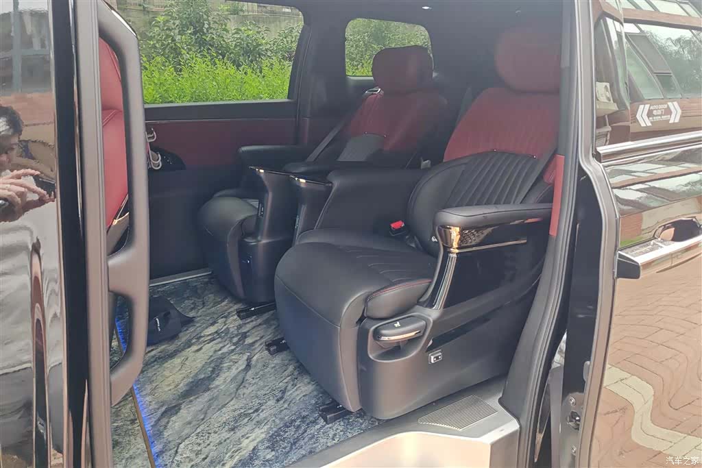 Trumpchi M8, 2023 11