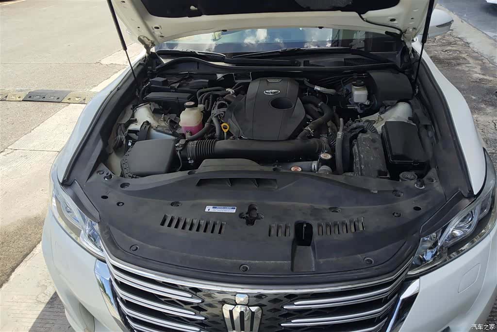 Toyota Crown, 2017 10