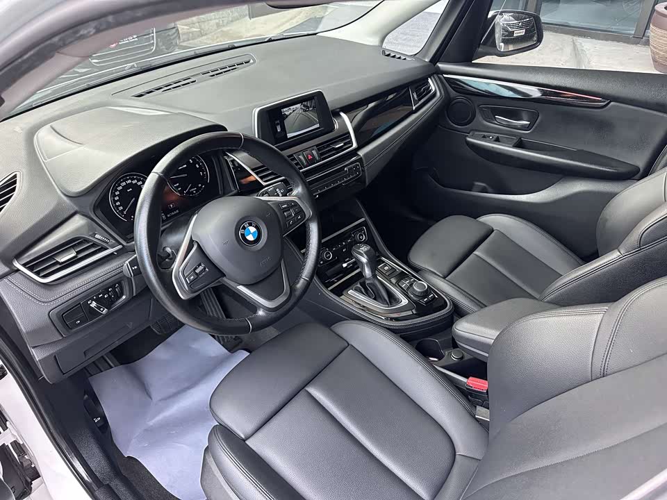 BMW 2 series station wagon