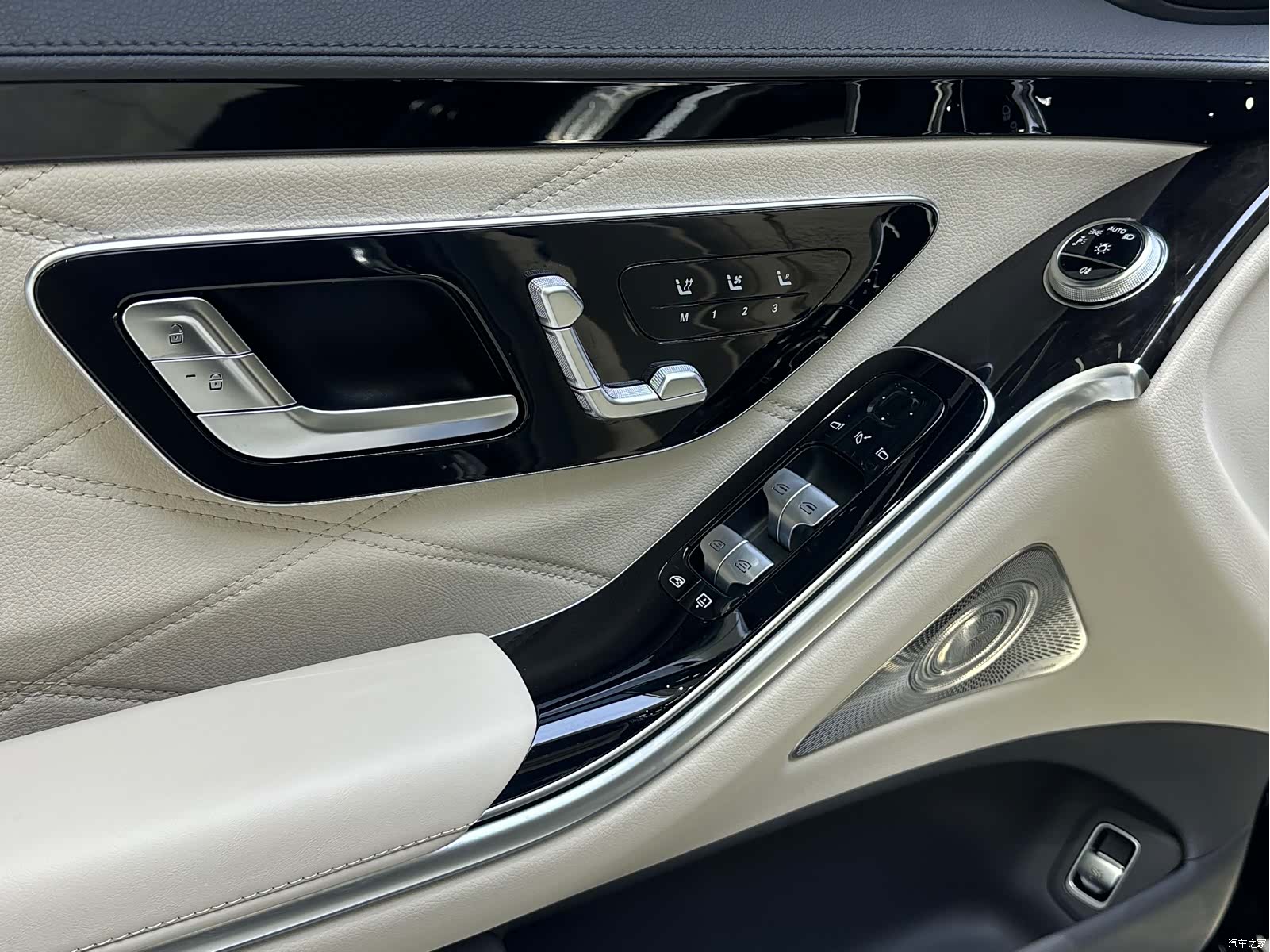 Maybach S-Class, 2025 12