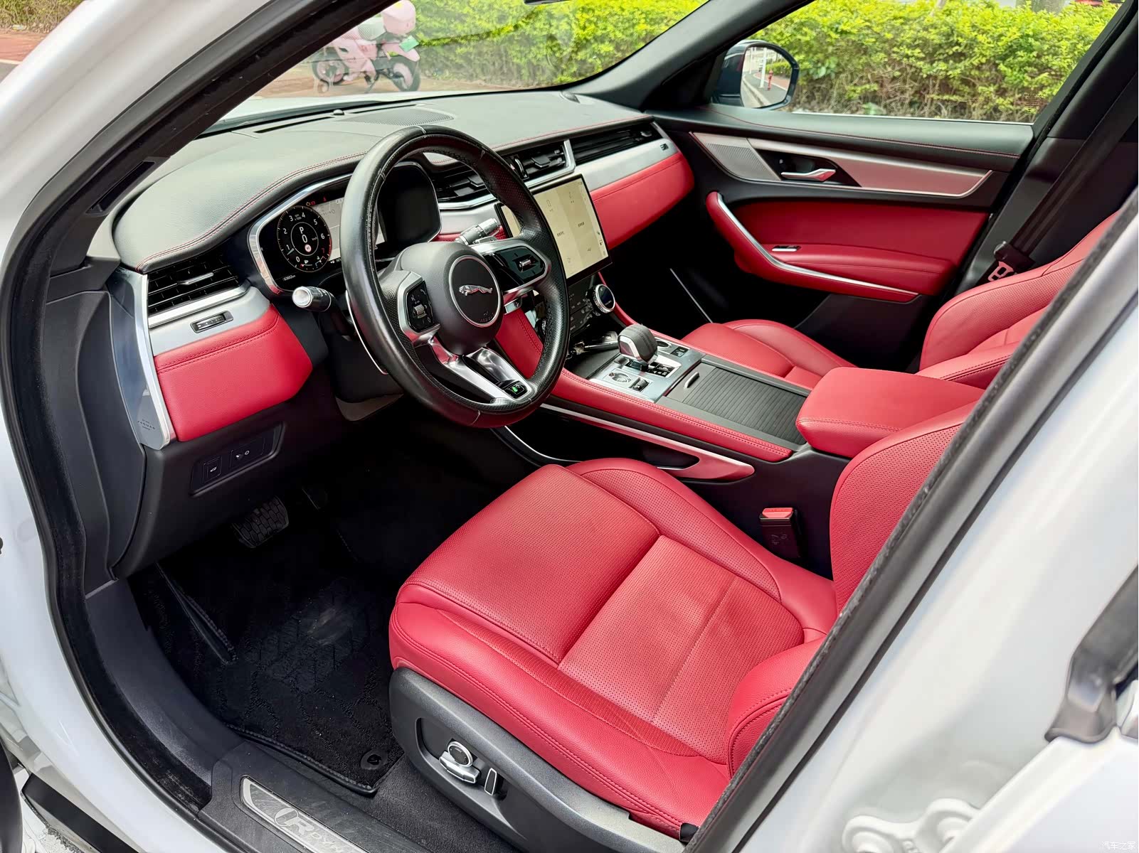 Jaguar F-PACE, 2021 14