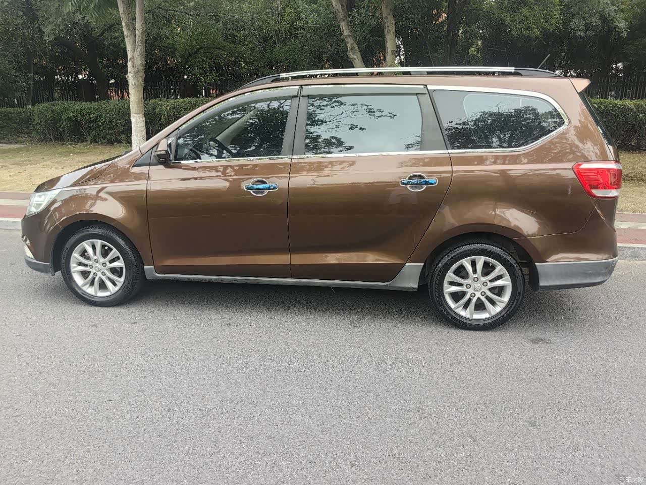 Wuling 730, 2015 6