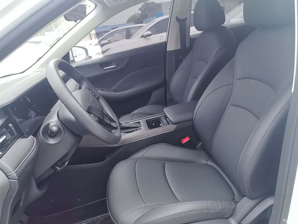 Roewe i5, 2026 15