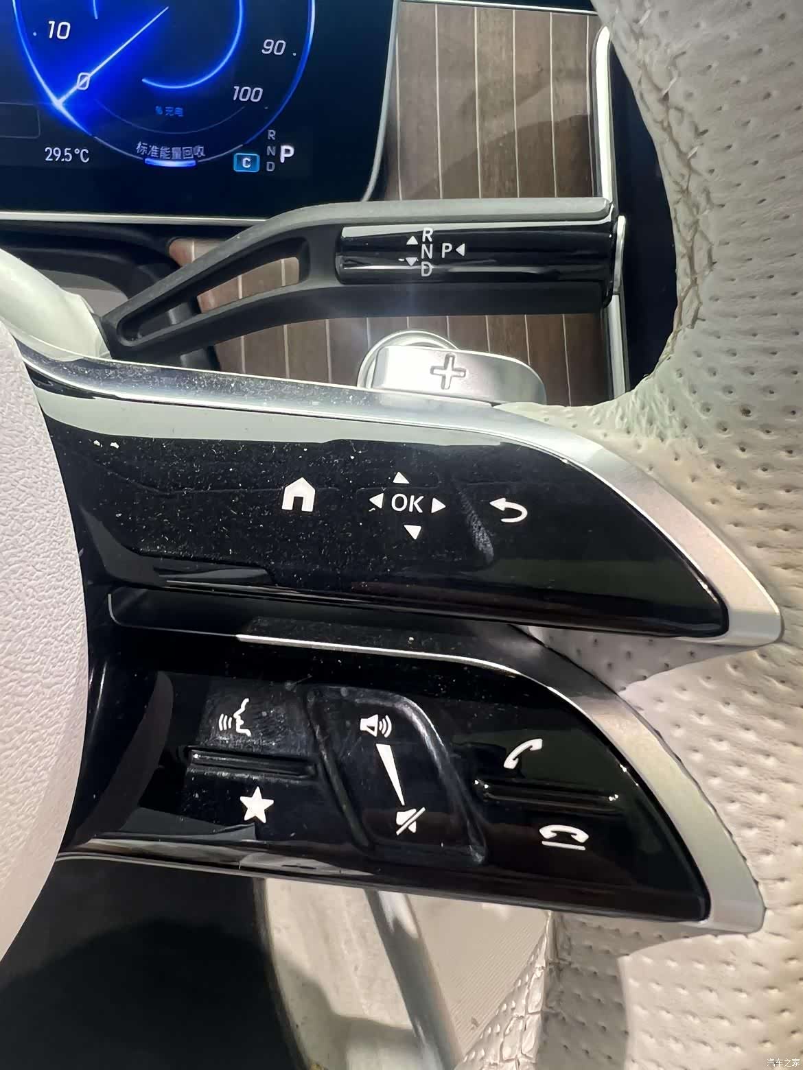 Mercedes-Benz EQE, 2024 14