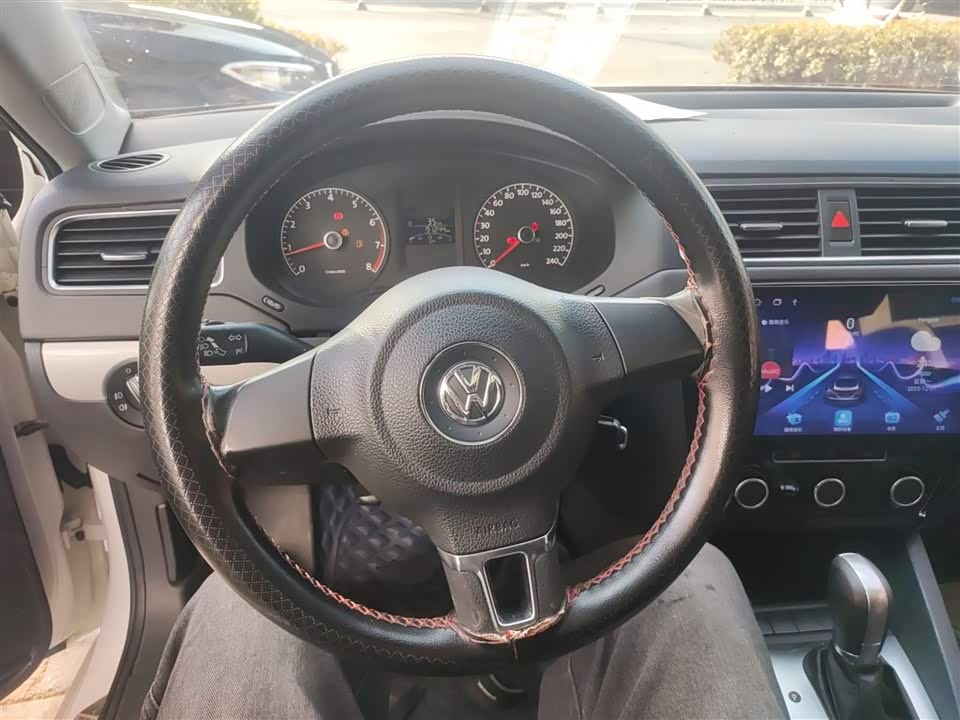 Volkswagen Sagitar