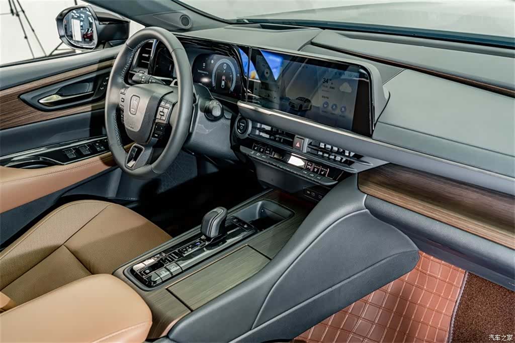Toyota Crown, 2025 19