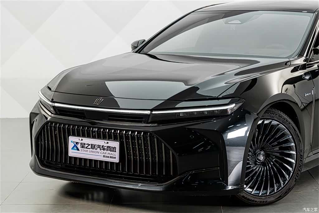 Toyota Crown, 2025 2