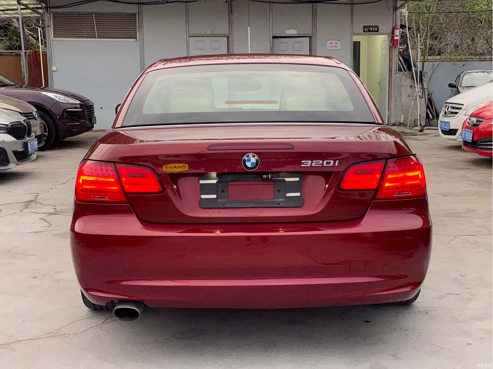 BMW 3 Series, 2011 16