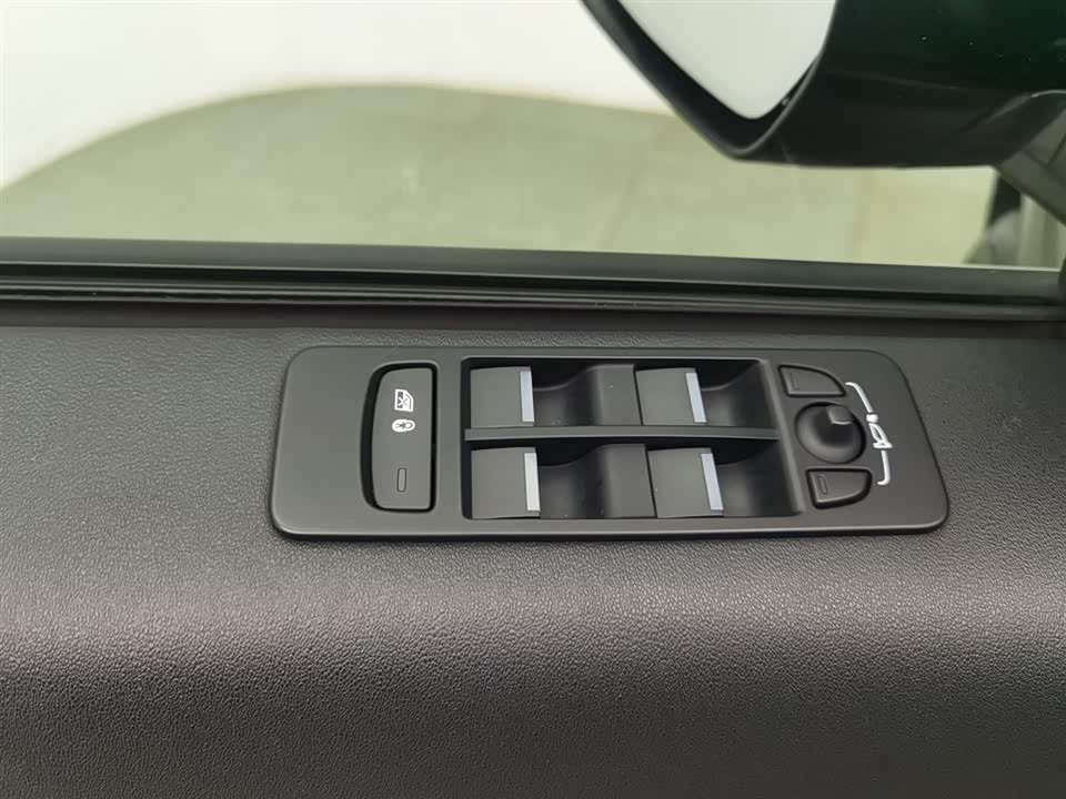 Land Rover Discover sports