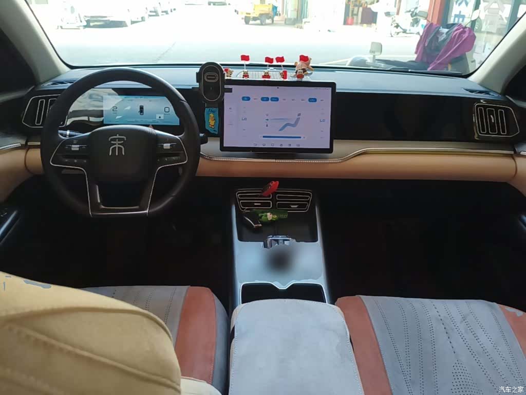 BYD Song, 2025 10