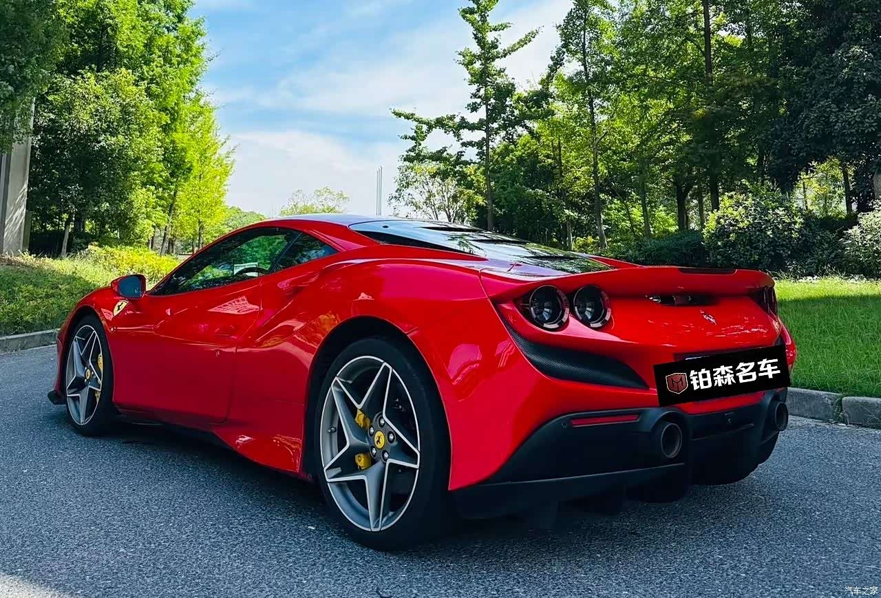 Ferrari F8, 2022 3