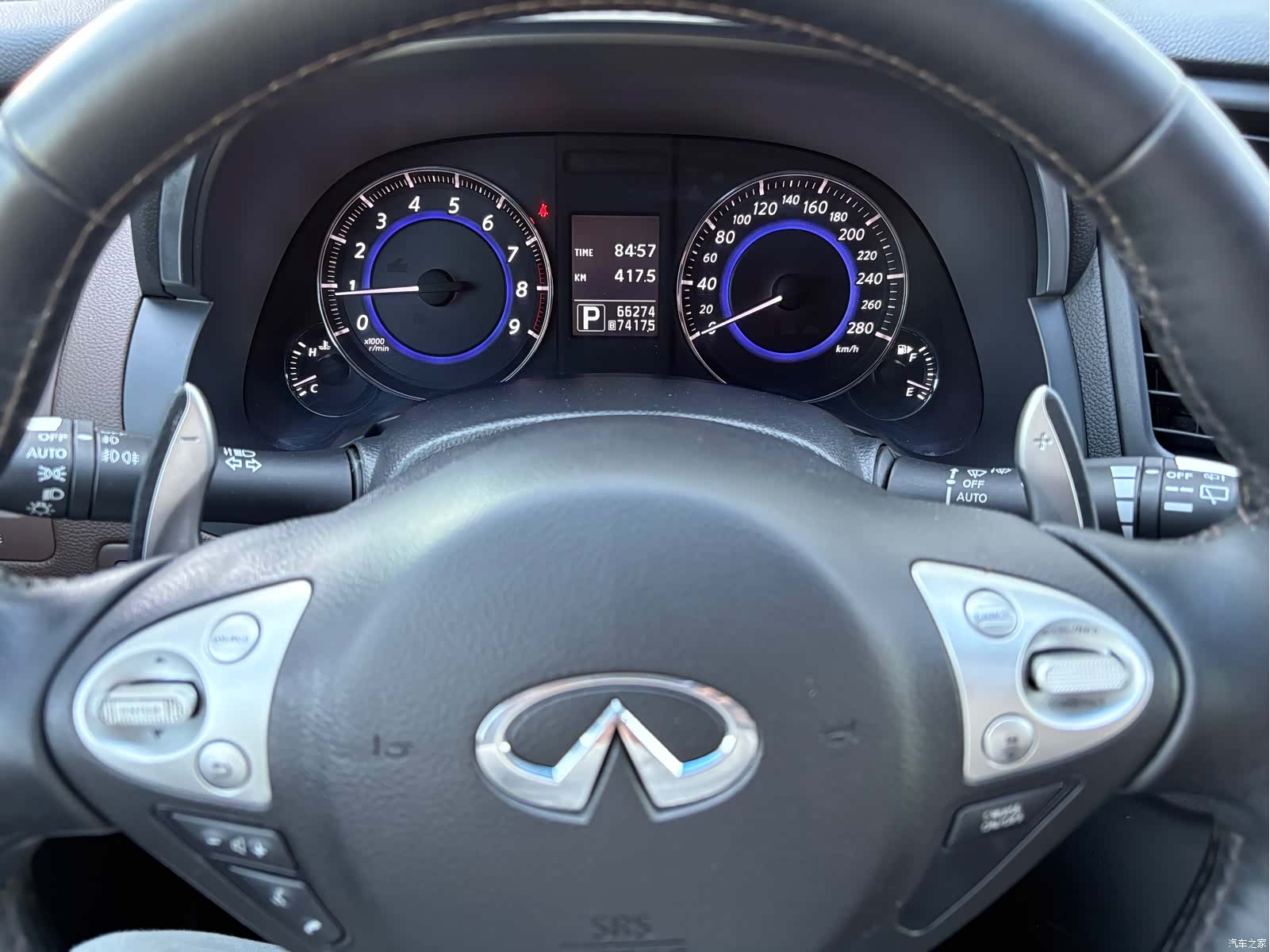 Infiniti QX70, 2015 13