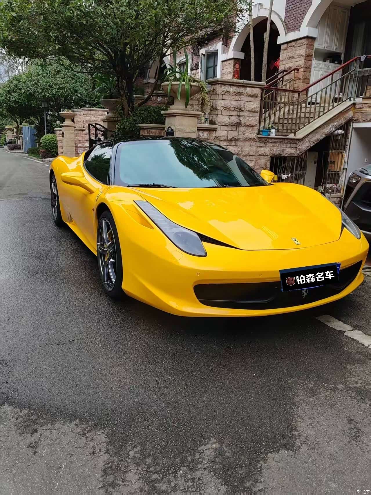 Ferrari 458, 2012 1