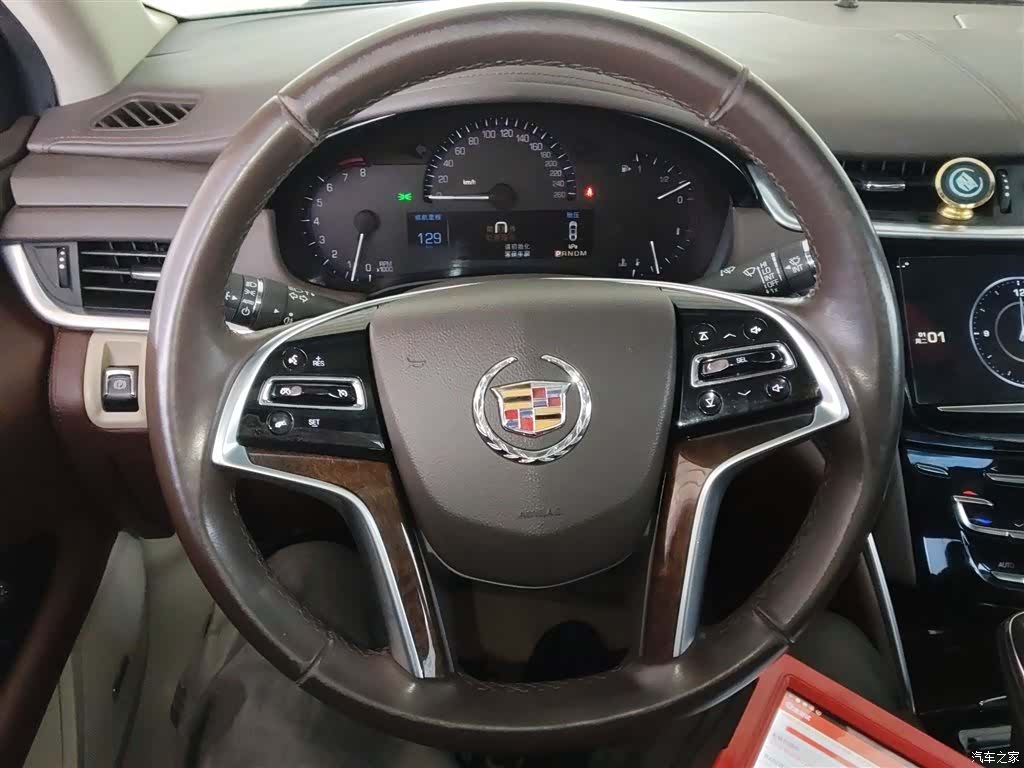 Cadillac XTS, 2015 11