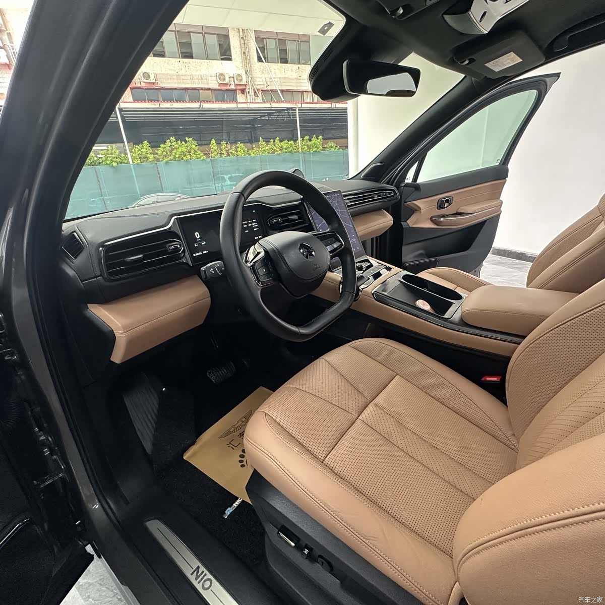 NIO ES8, 2021 11