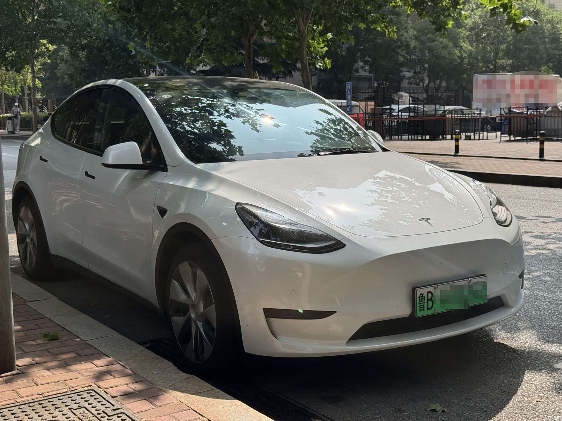 Tesla Model Y, 2022 3