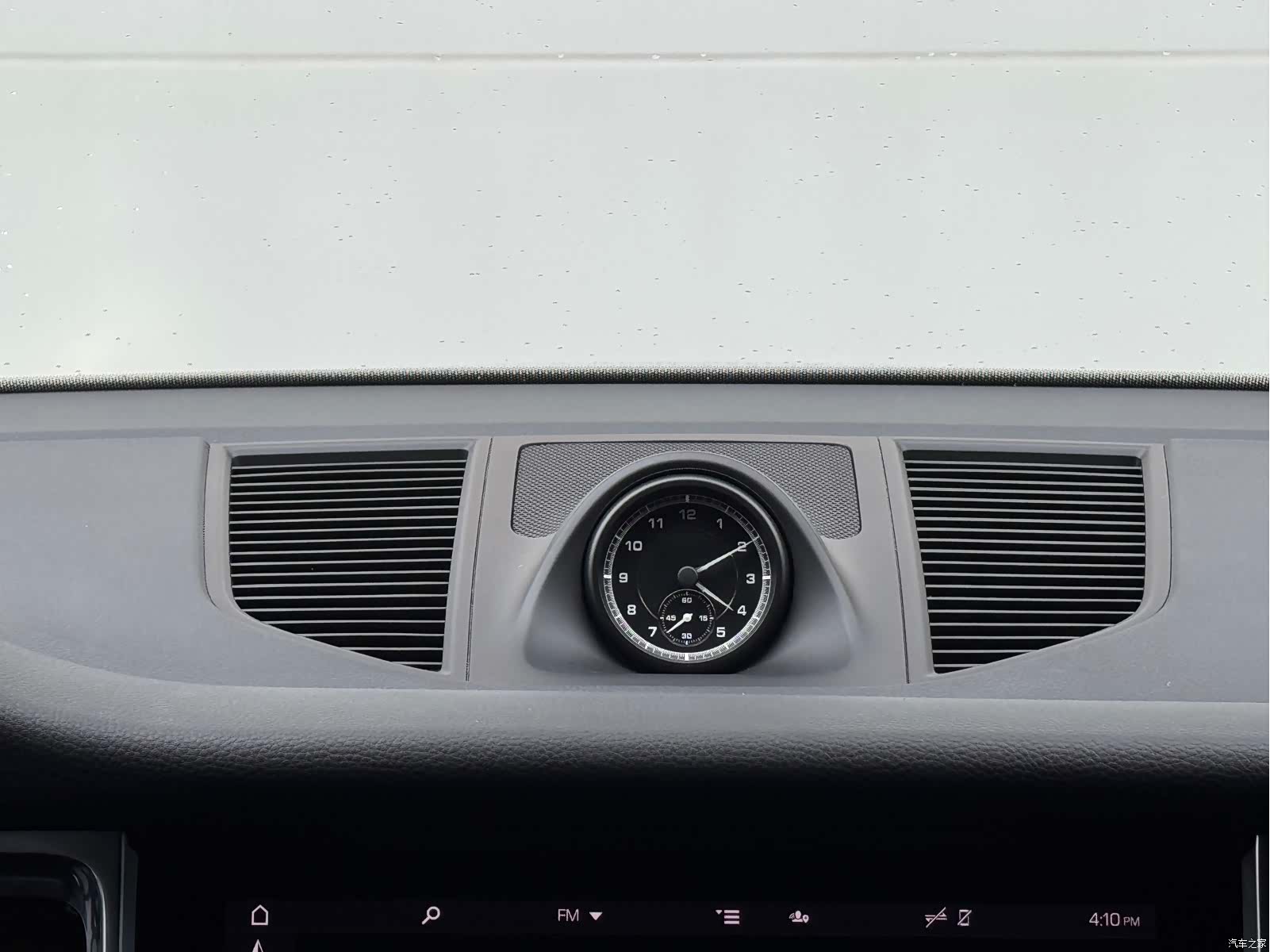 Porsche Macan, 2022 10