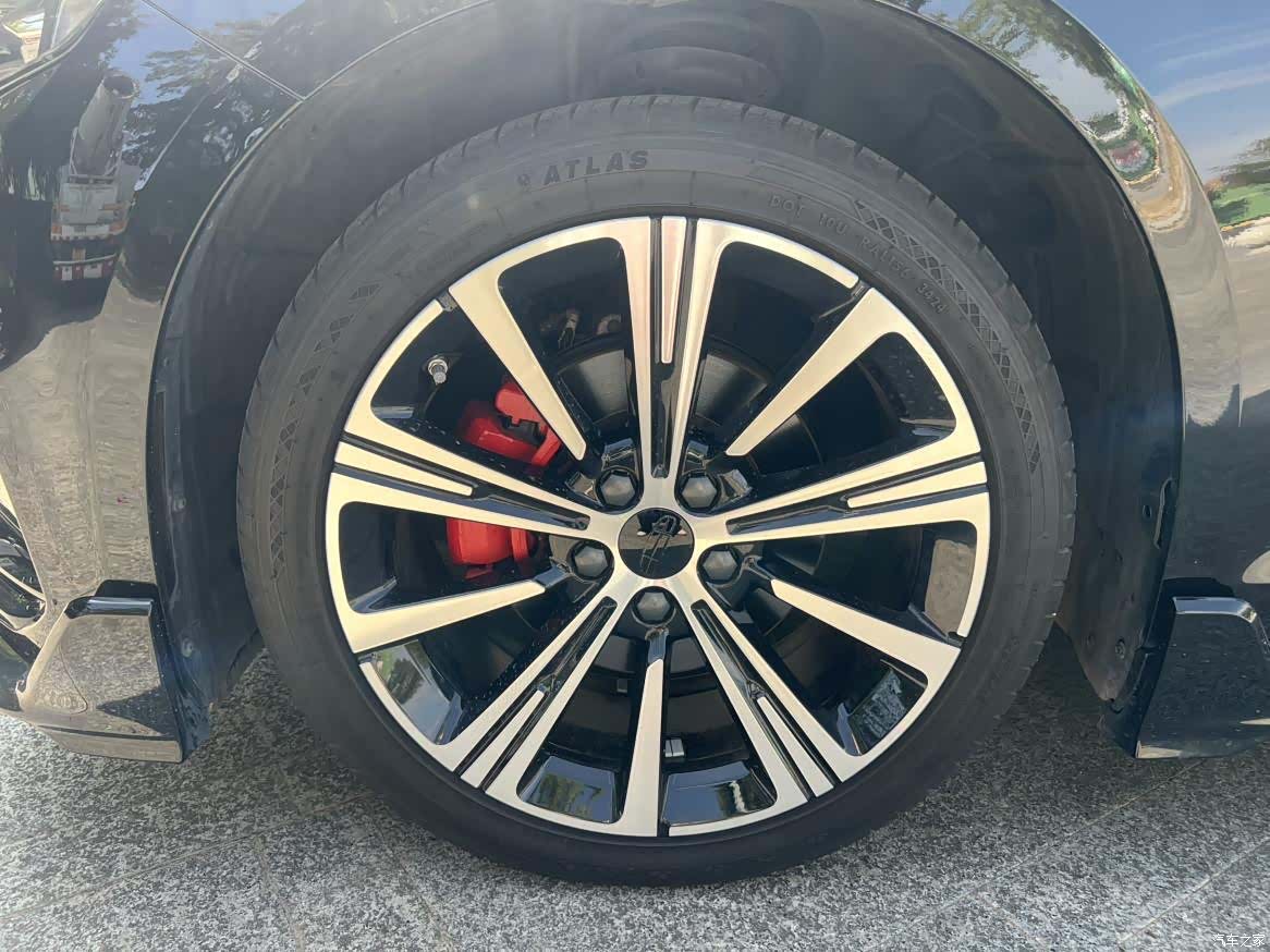 Geely Preface, 2025 14