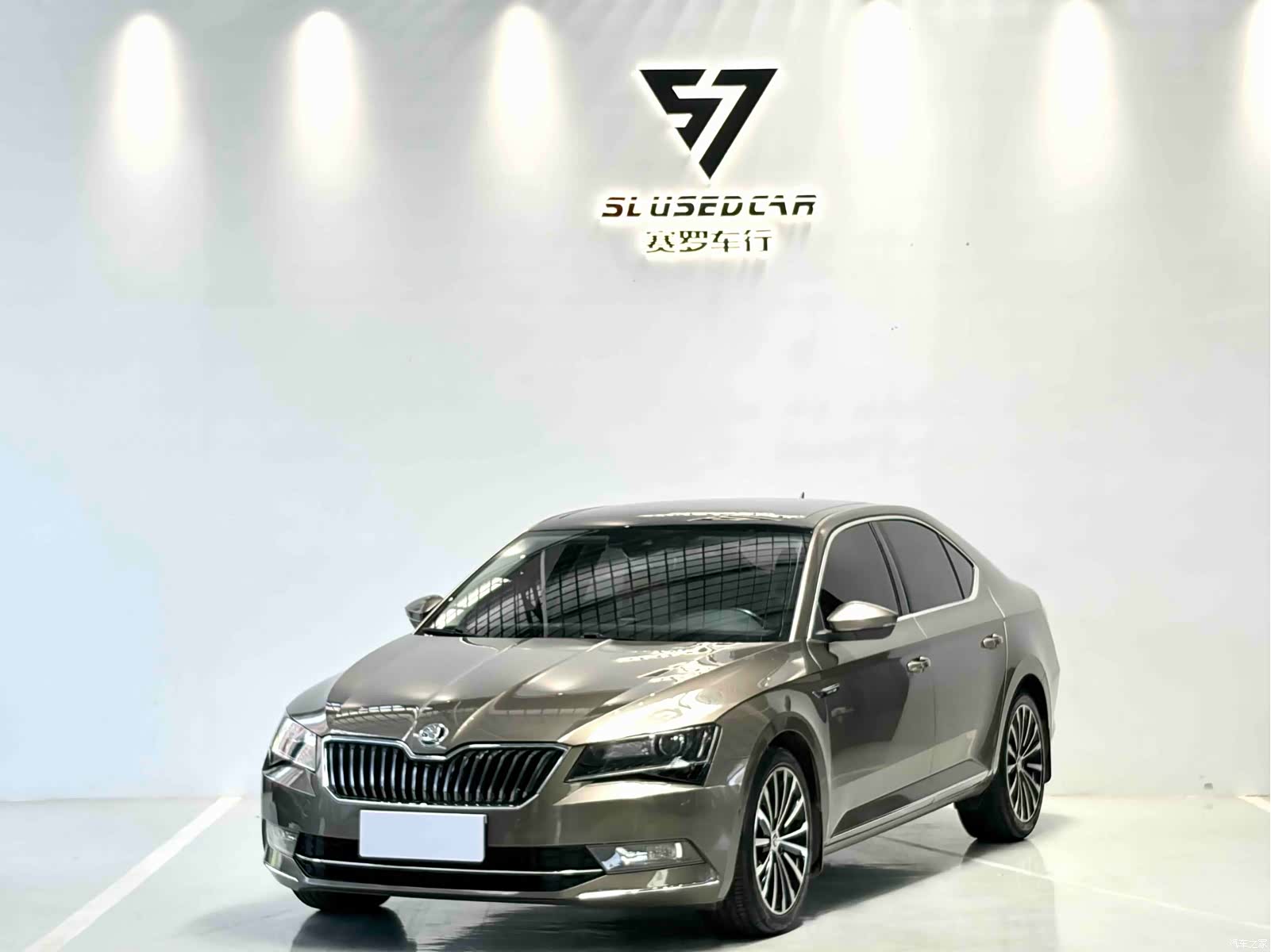 Skoda Superb, 2017 1