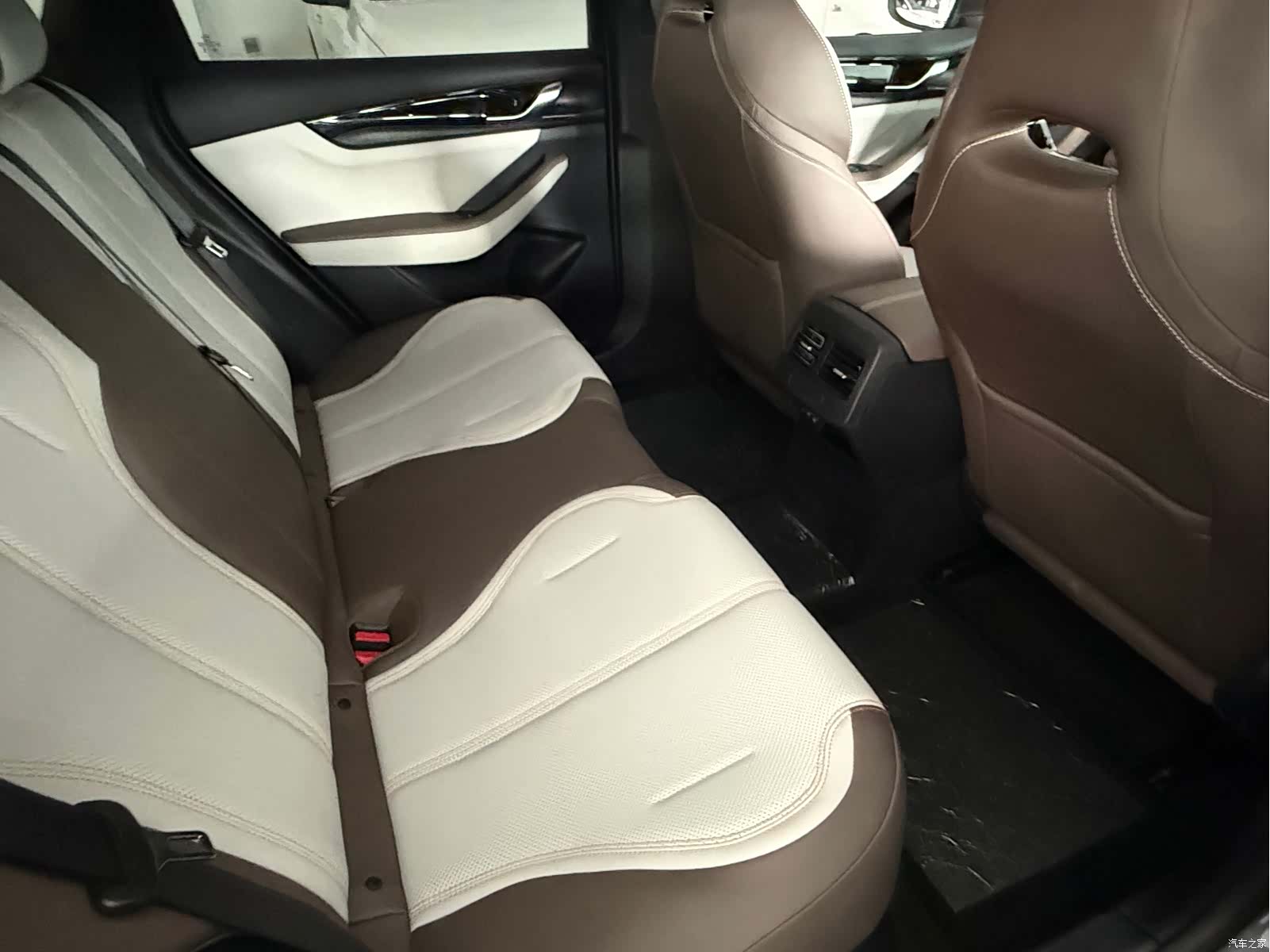 BYD Qin, 2024 10