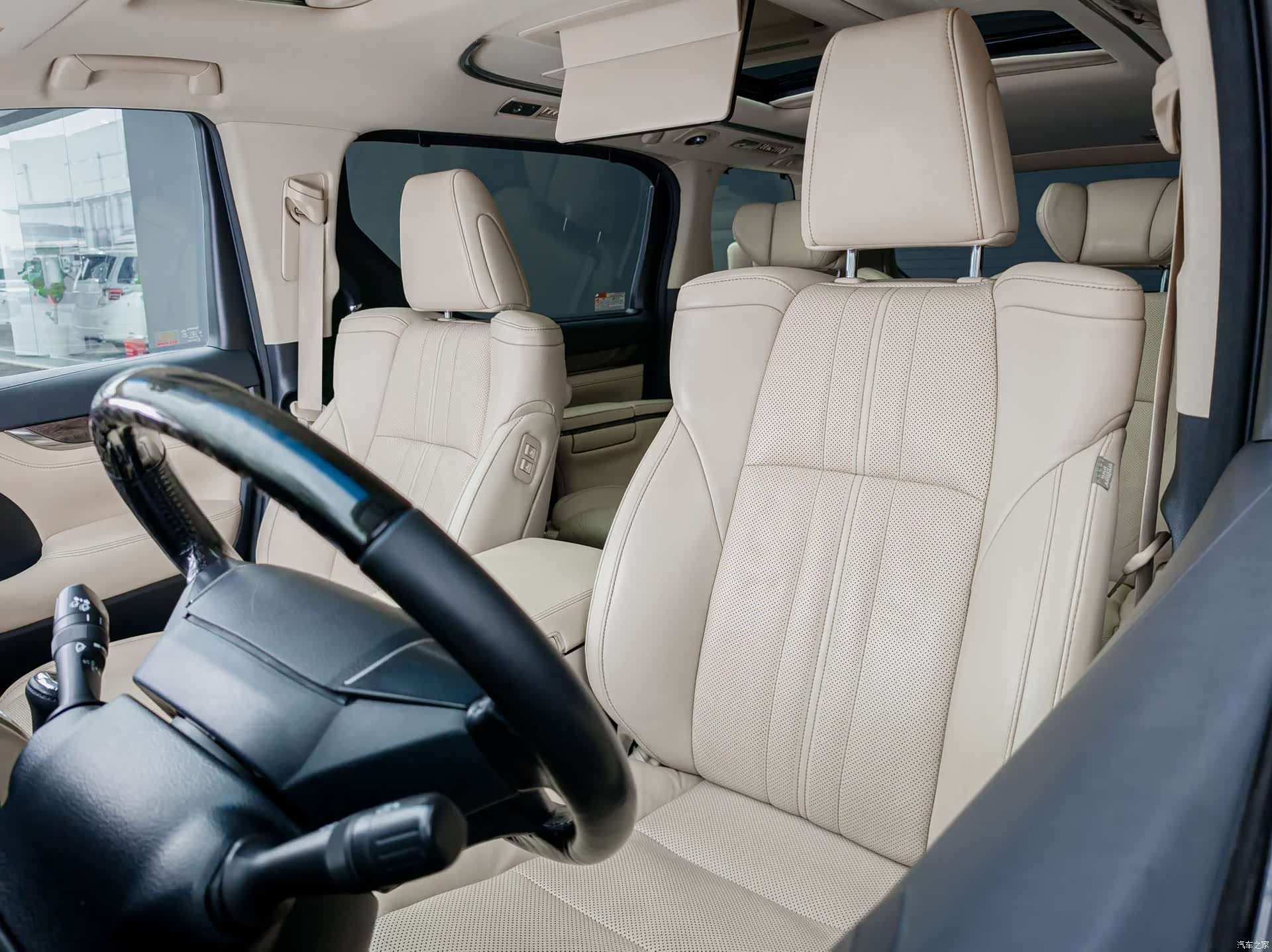 Toyota Alphard, 2018 6