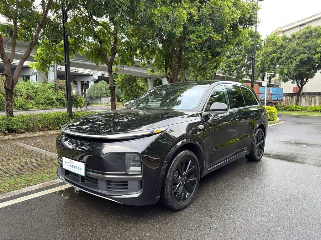 Li Auto L8