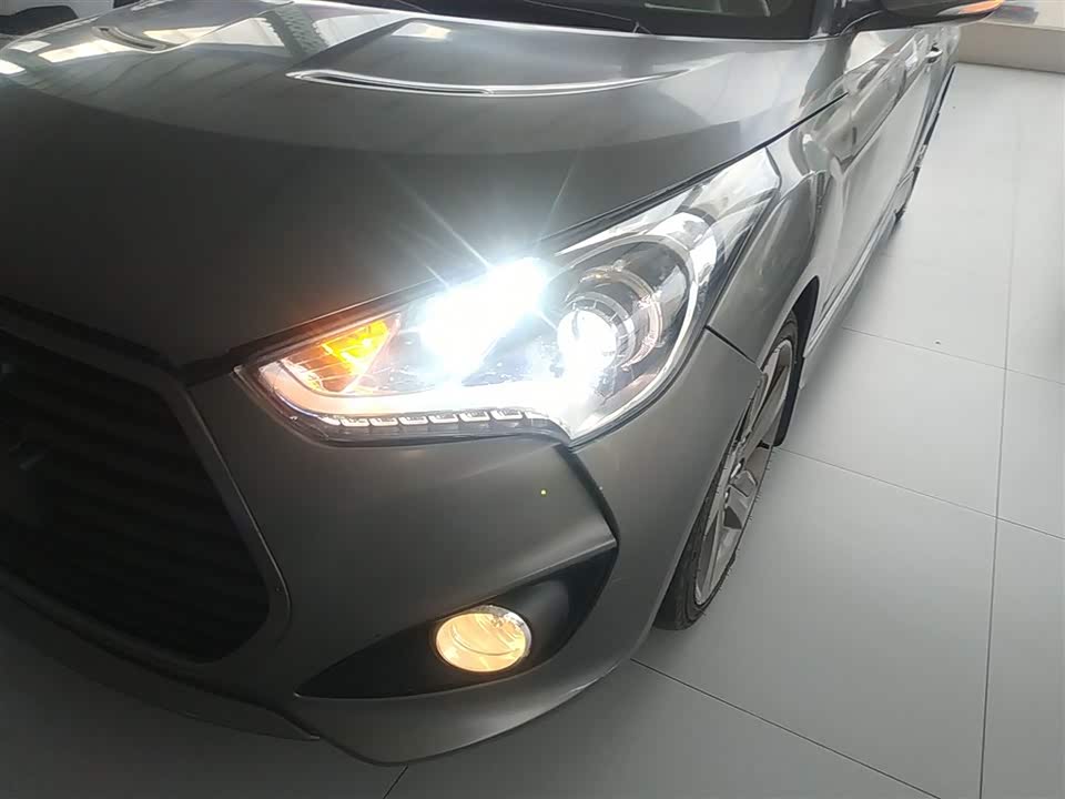 Hyundai Veloster Hyundai Veloster