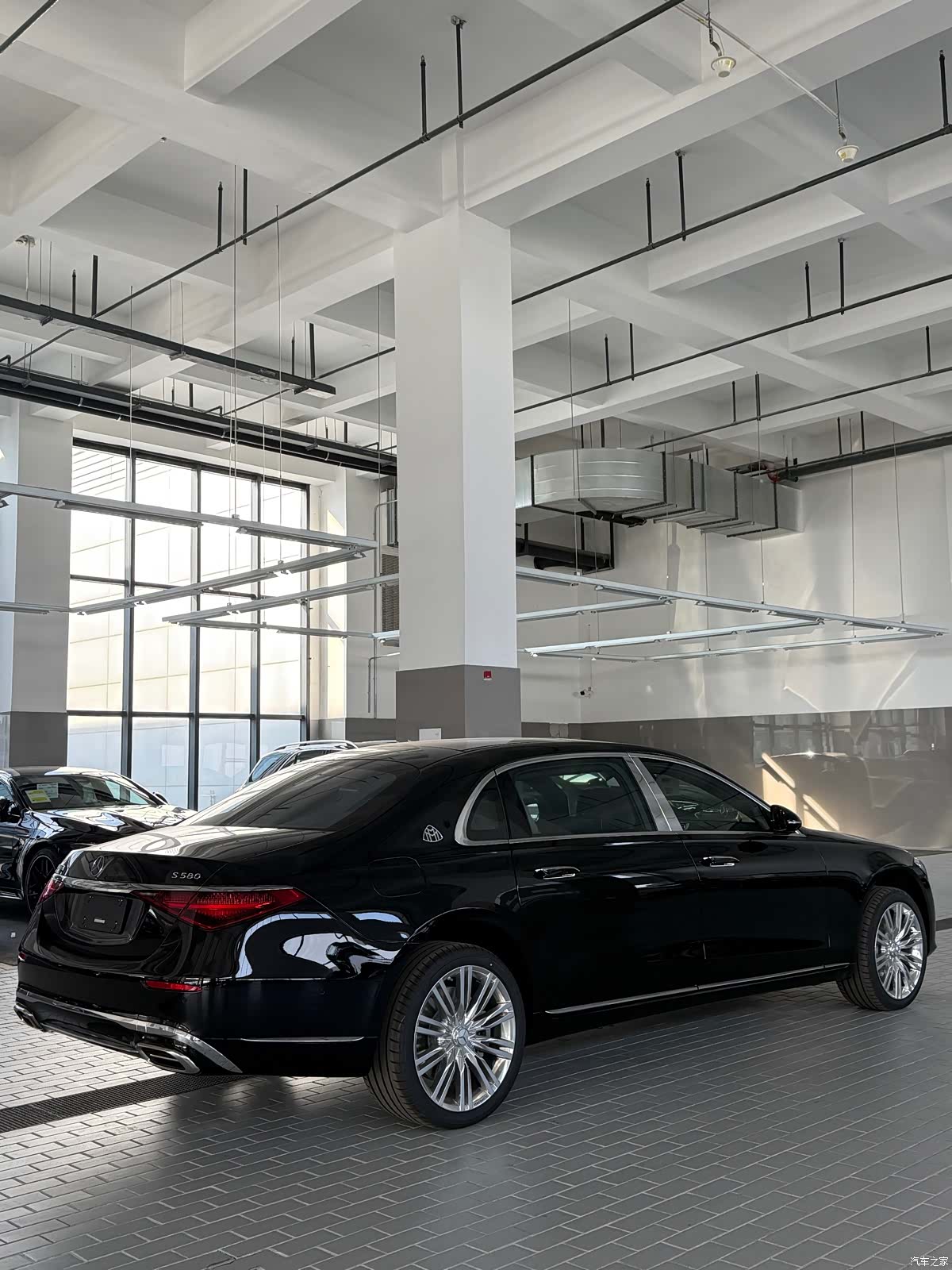 Maybach S-Class, 1900 4